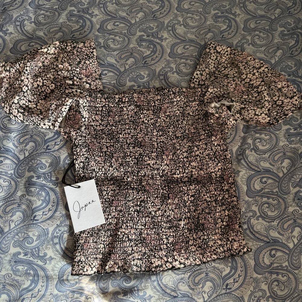 Pink/black flowered off the shoulder or on top!! Size S Brand New!!